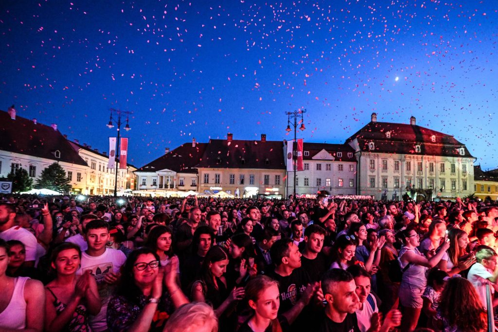 FITS2023 DAY1 Cod rosu de acrobatii c Sebastian Marcovici 24