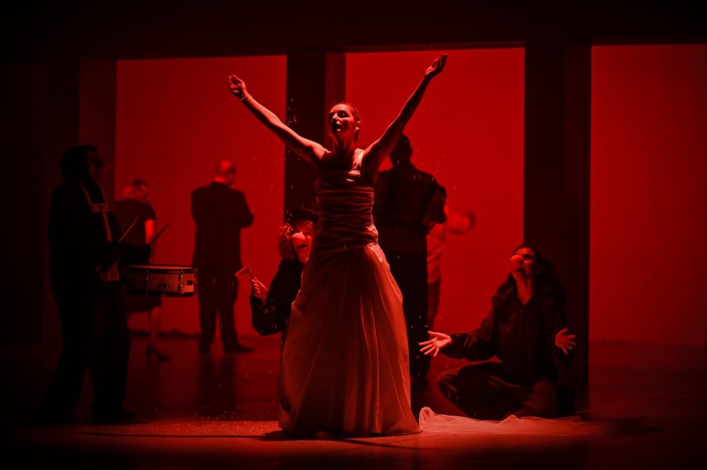 Ora in care nu stiam nimic unii de altii C Dragos Dumitru 17