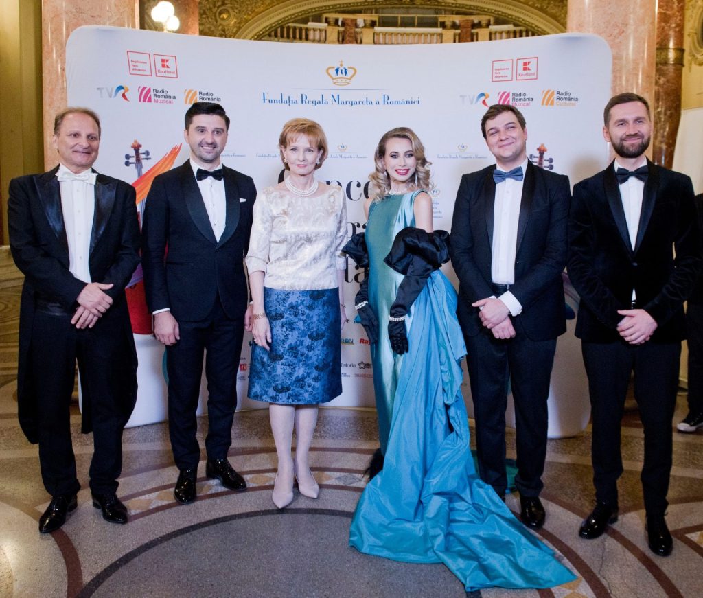 Talentul Gabrielei Iordache pentru a da aripi Tinerelor Talente 12 Majestatea Sa Margareta Protagonisti Concert Regal 2022