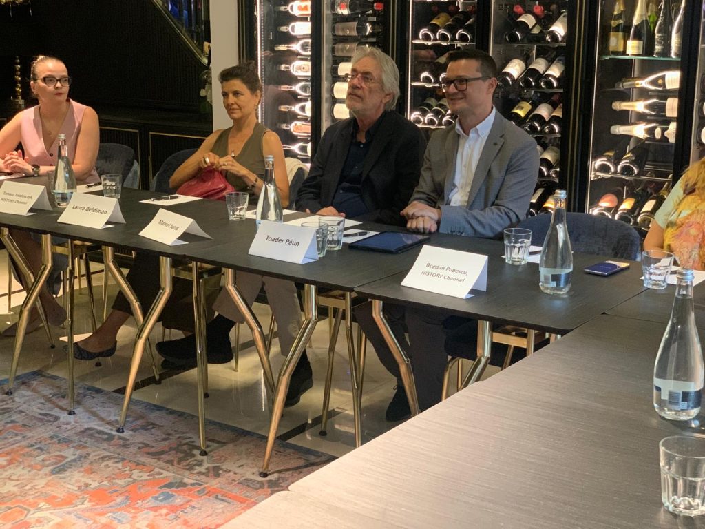 Marcel Iureș face un dublu rol pentru „Enigmele României” 6 Marcel Iures Ioana Beldiman si Toader Paun la evenimentul History Channel in Romania