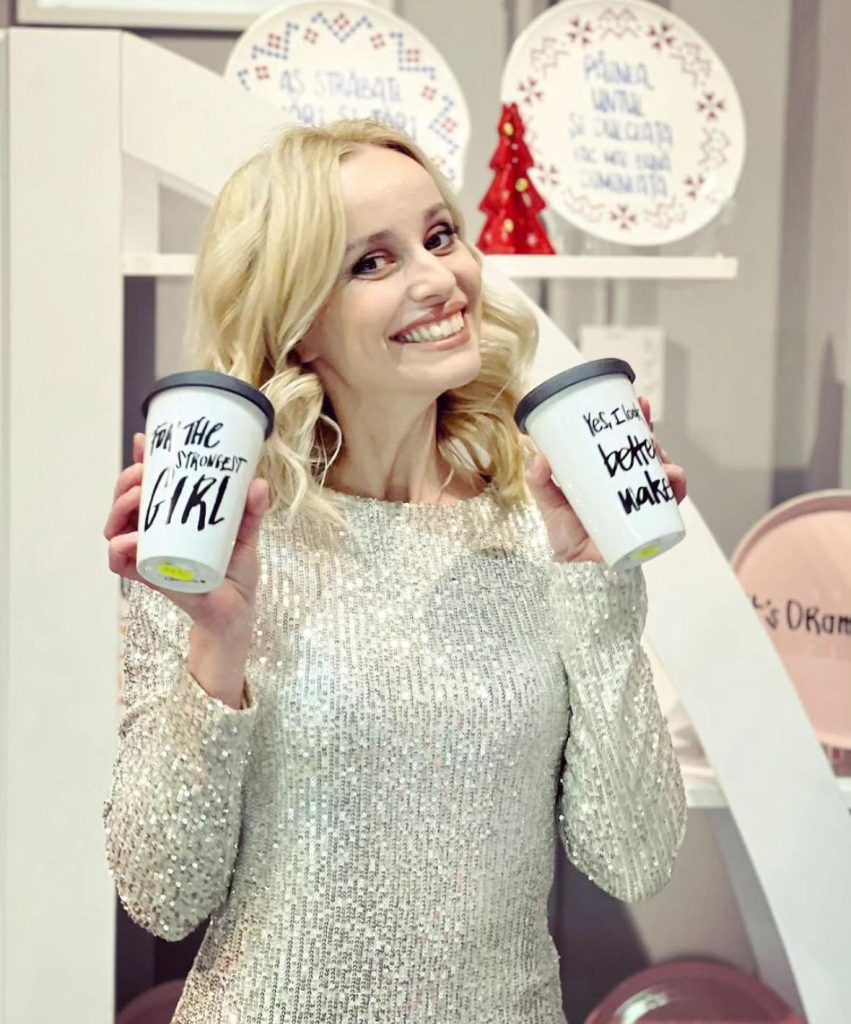 Oana Titică, fondatoarea Chicineta, creează farfurii cu mesaje care te fac să zâmbești în fiecare zi 6 Oana Titică, fondatoarea Chicineta, creează farfurii cu mesaje care te fac să zâmbești în fiecare zi