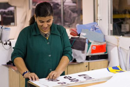 remesh, brandul care transformă bannerele în accesorii de calitate, oferind o nouă șansă persoanelor vulnerabile 5 remesh, brandul care transformă bannerele în accesorii de calitate, oferind o nouă șansă persoanelor vulnerabile