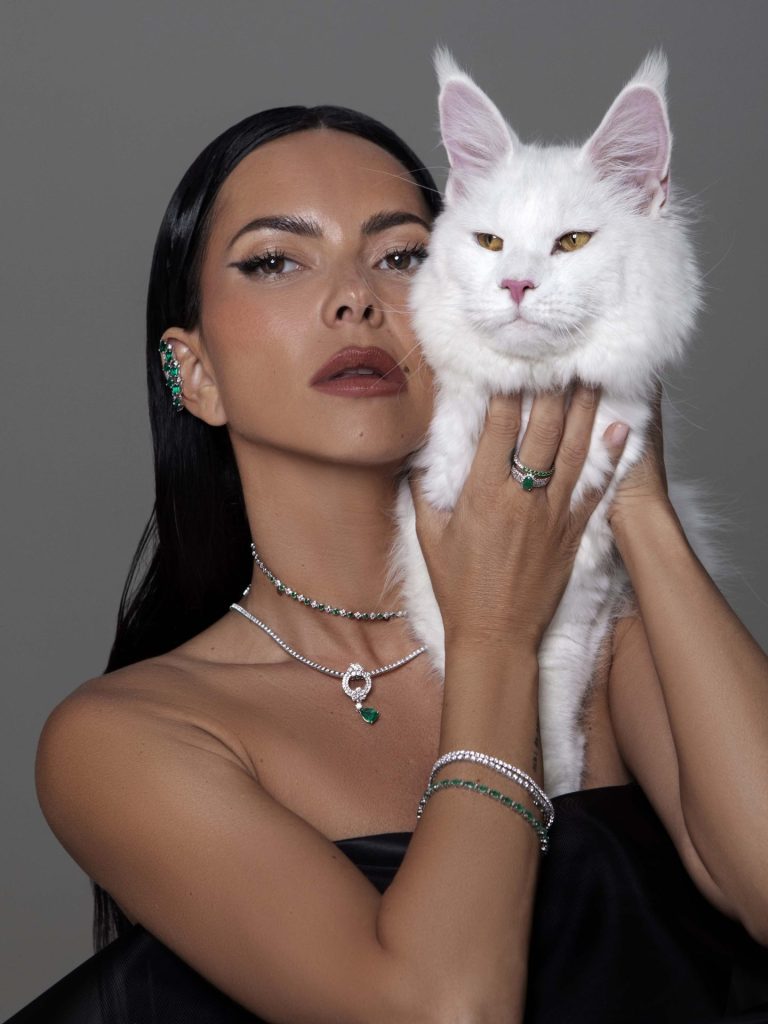 INNA, feline și pietre prețioase naturale în noua campanie STIL Diamonds 5 INNA pentru STIL Diamonds Campania Diamante cu atitudine 2