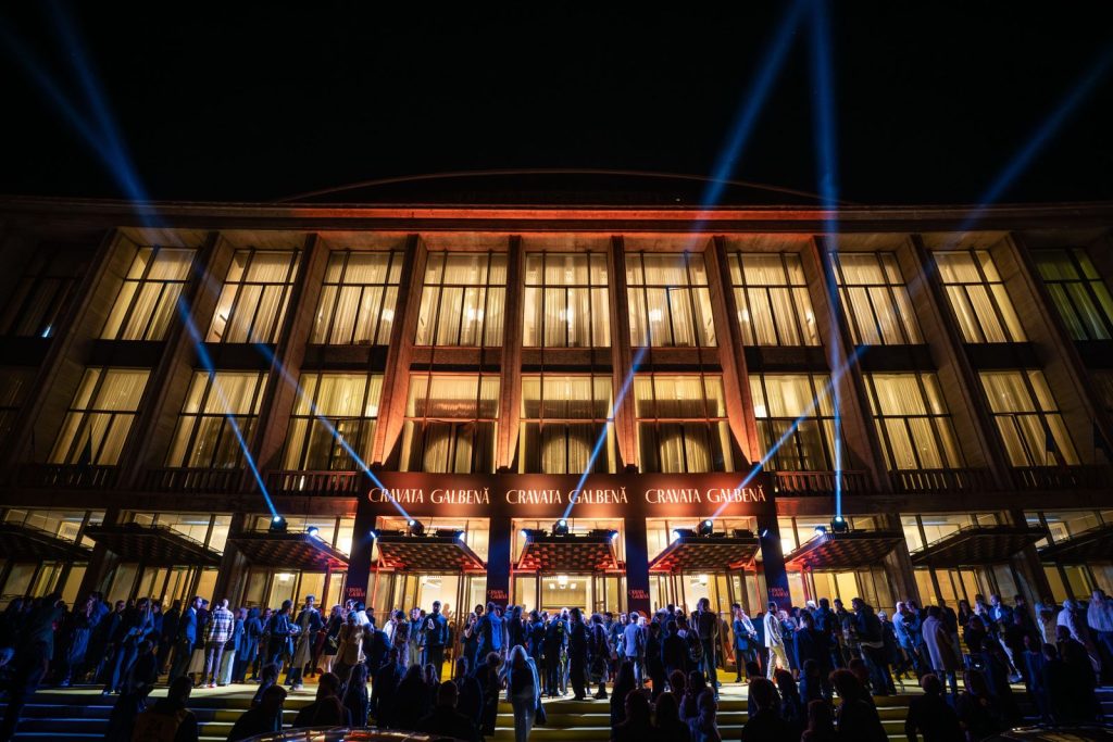 AQUA Carpatica & Cravata Galbenă, un parteneriat al autenticității românești 6 AQUA Carpatica & Cravata Galbenă, un parteneriat al autenticității românești