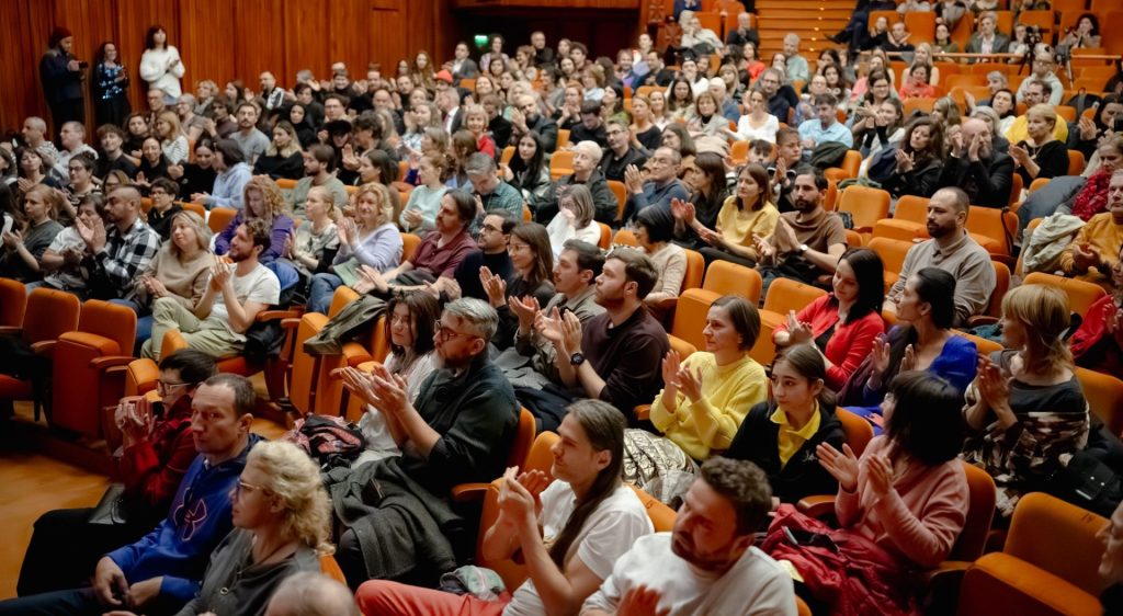 Cine sunt laureații Galei Premiilor Centrului Național al Dansului București 12 fotoClaudiuP Gala 58