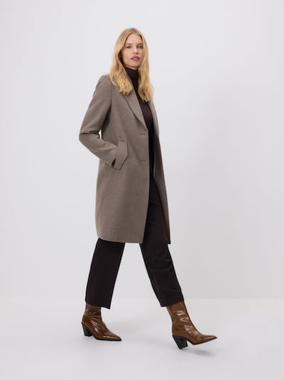 Pardesiele de damă stilate, pe care merită să le ai în garderobă – ghidul celor mai interesante modele (P) 6 ts858 74m 001 1 1113103