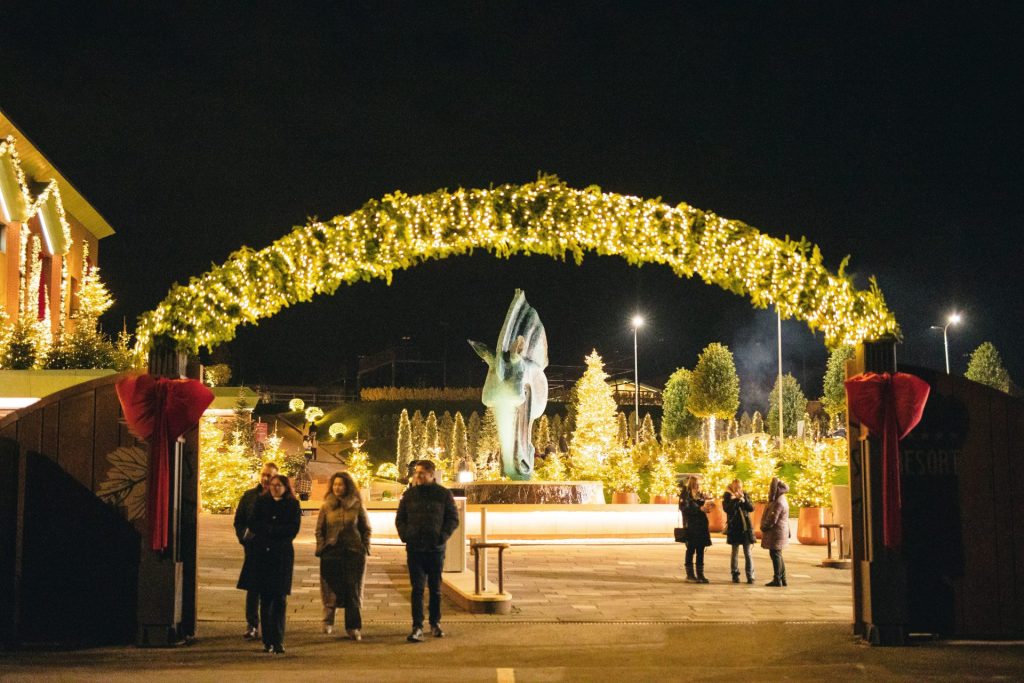 ISSA Christmas Fair 2025: Un nou reper de sărbători, cu design spectaculos și experiențe autentice în inima Transilvaniei 7 ISSA Christmas Fair 2025: Un nou reper de sărbători, cu design spectaculos și experiențe autentice în inima Transilvaniei