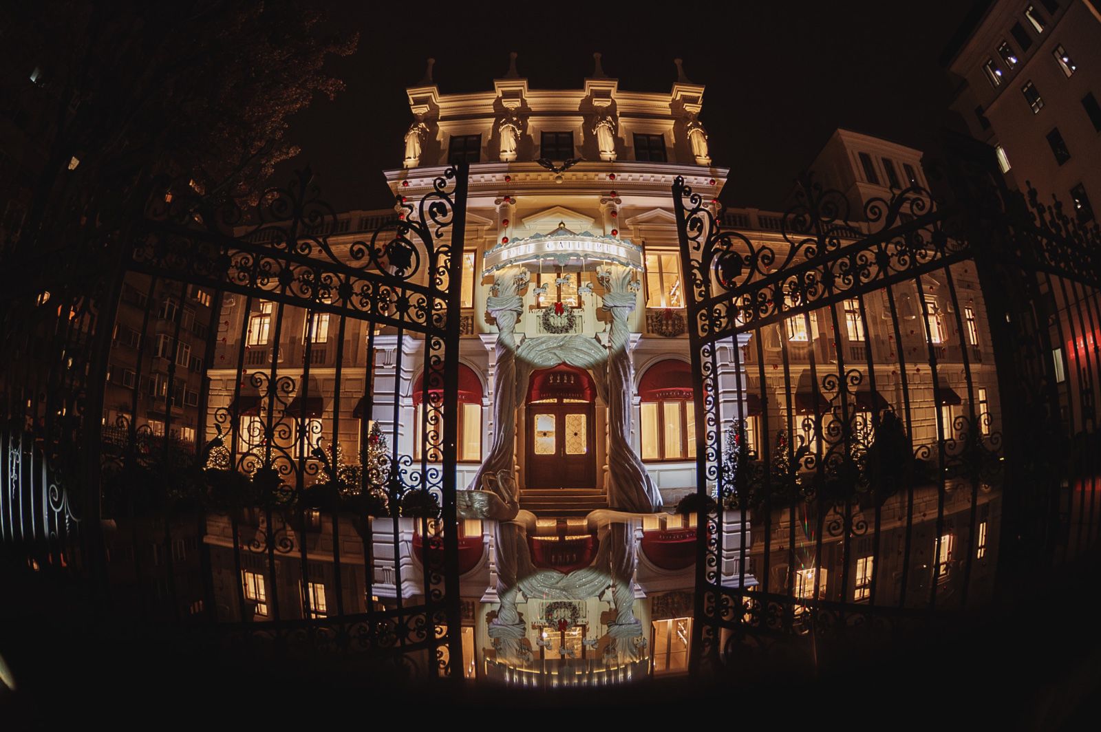 TOFF Galleries aprinde luminile de Crăciun la Palatul Știrbei și inaugurează o nouă eră a luxului în România