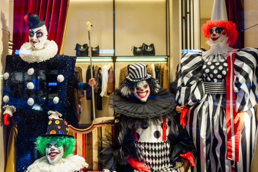 SECRETIST x DOINA LEVINTZA